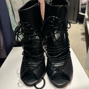 Aldo “junie” Black laced up heels